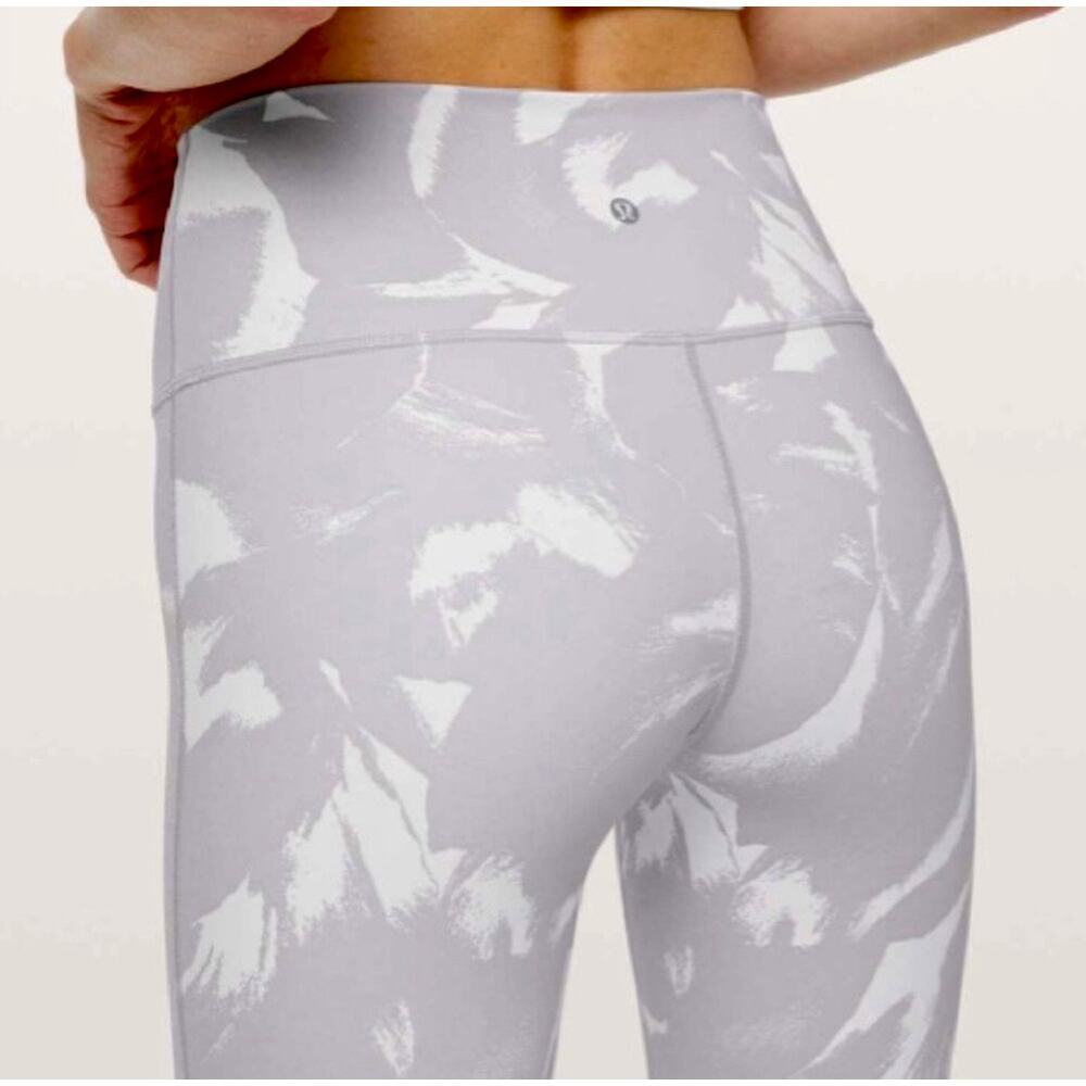 Lululemon Wunder Under Crop High Rise yoga pants leggings size 6 - Picture 5 of 7